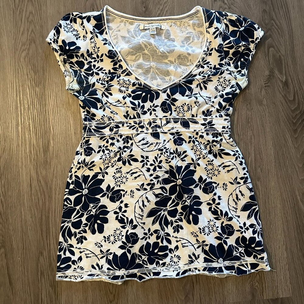 American Eagle Outfitters Navy Blue and White Hawaiian Shirt - Medium